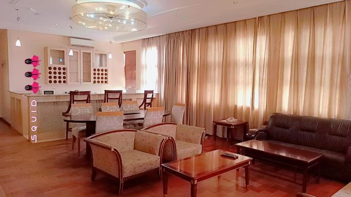 Owu Crown Hotel Ibadan Bagian luar foto
