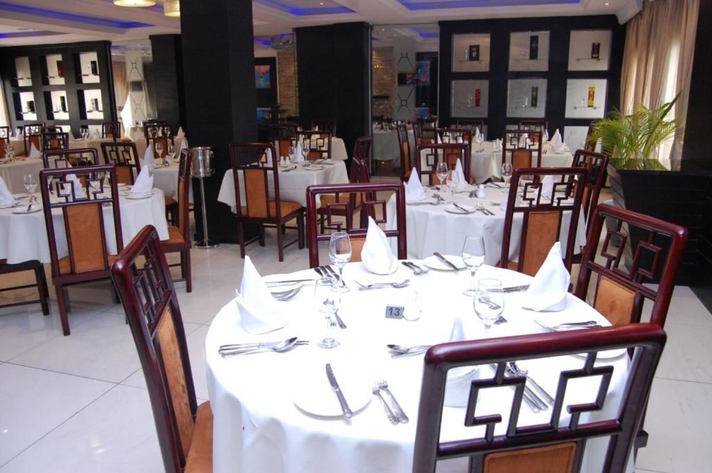 Owu Crown Hotel Ibadan Bagian luar foto
