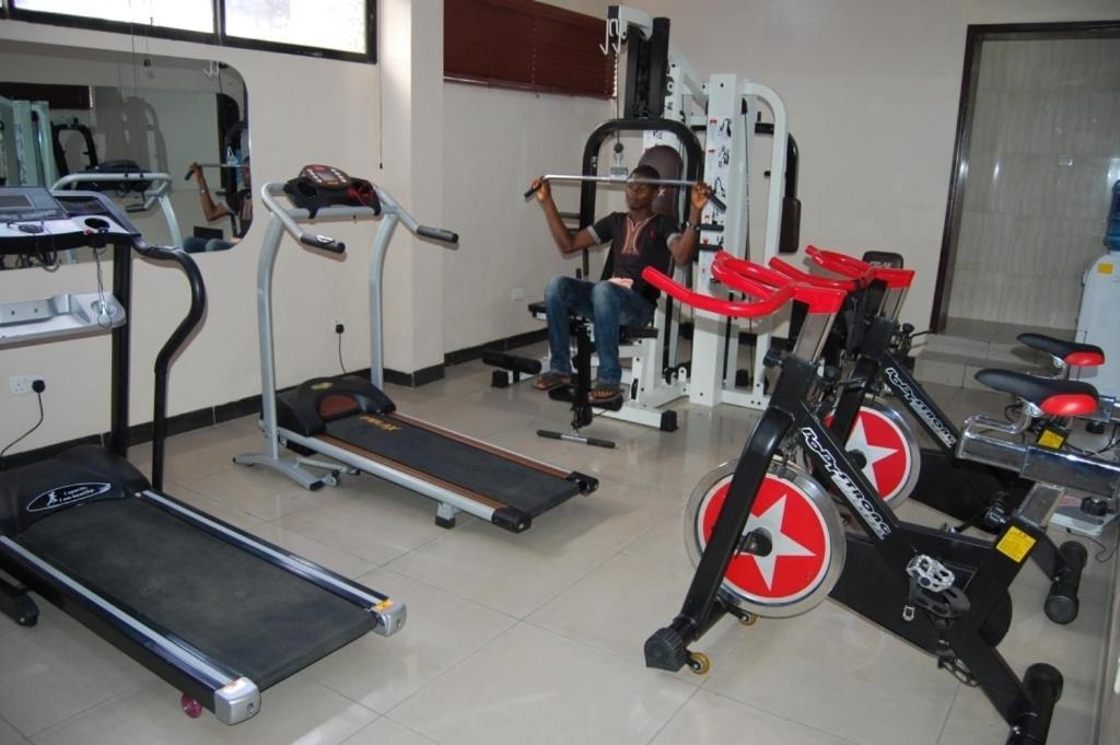 Owu Crown Hotel Ibadan Bagian luar foto