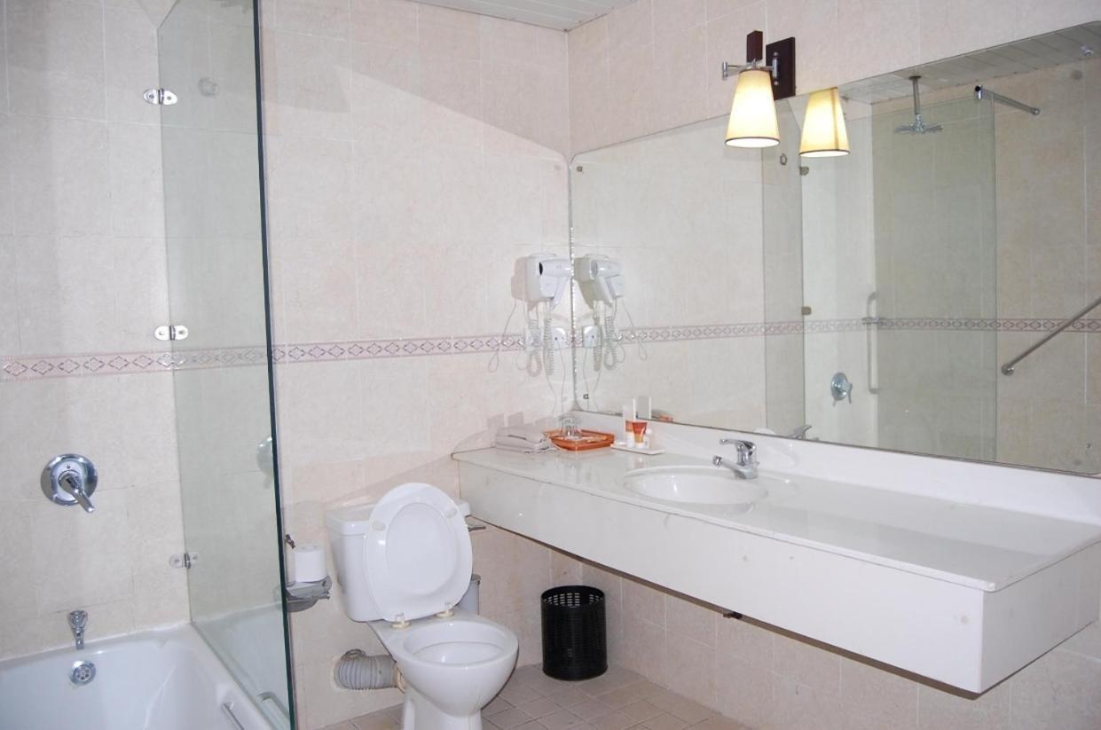 Owu Crown Hotel Ibadan Ruang foto