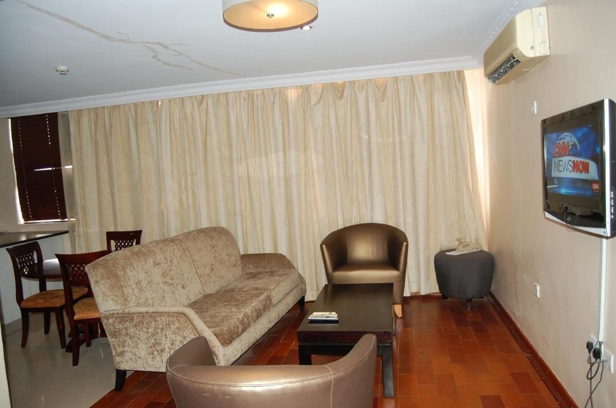 Owu Crown Hotel Ibadan Ruang foto